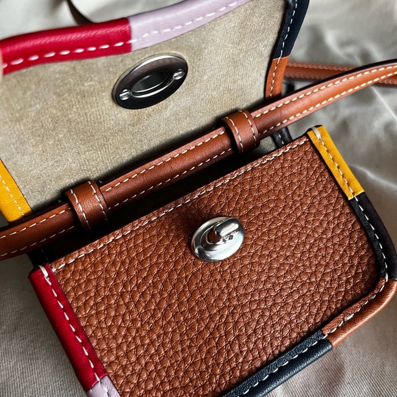 Coach Coachtopia Wavy Wallet With Crossbody Strap and Upcrafted Scrap Binding - Picture 7 of 10